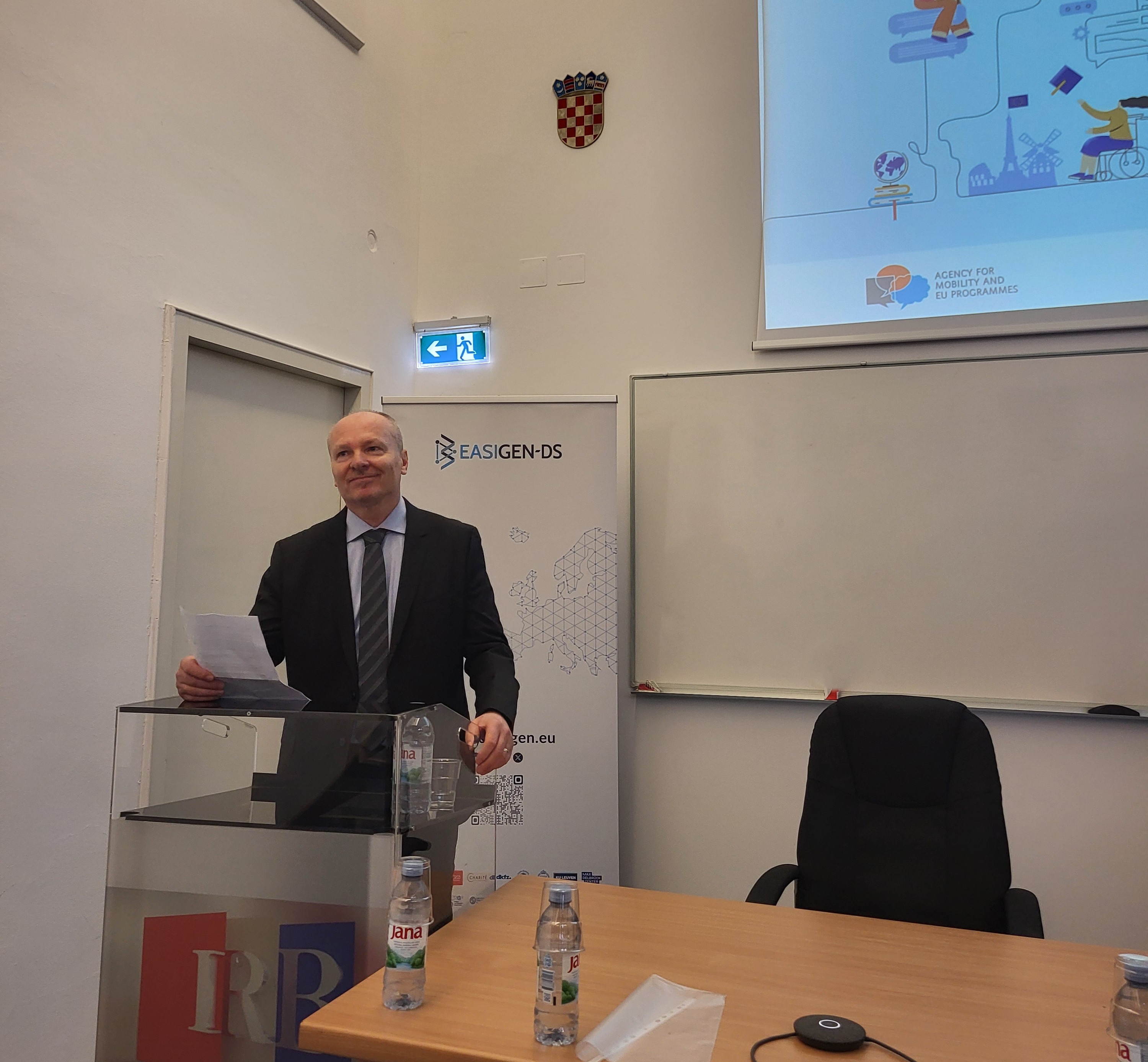 Oliver Vugrek opening the session